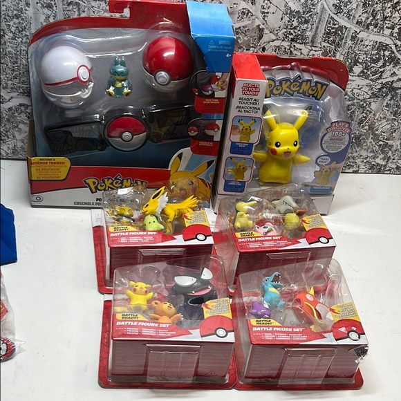 Pokémon Figures Lot